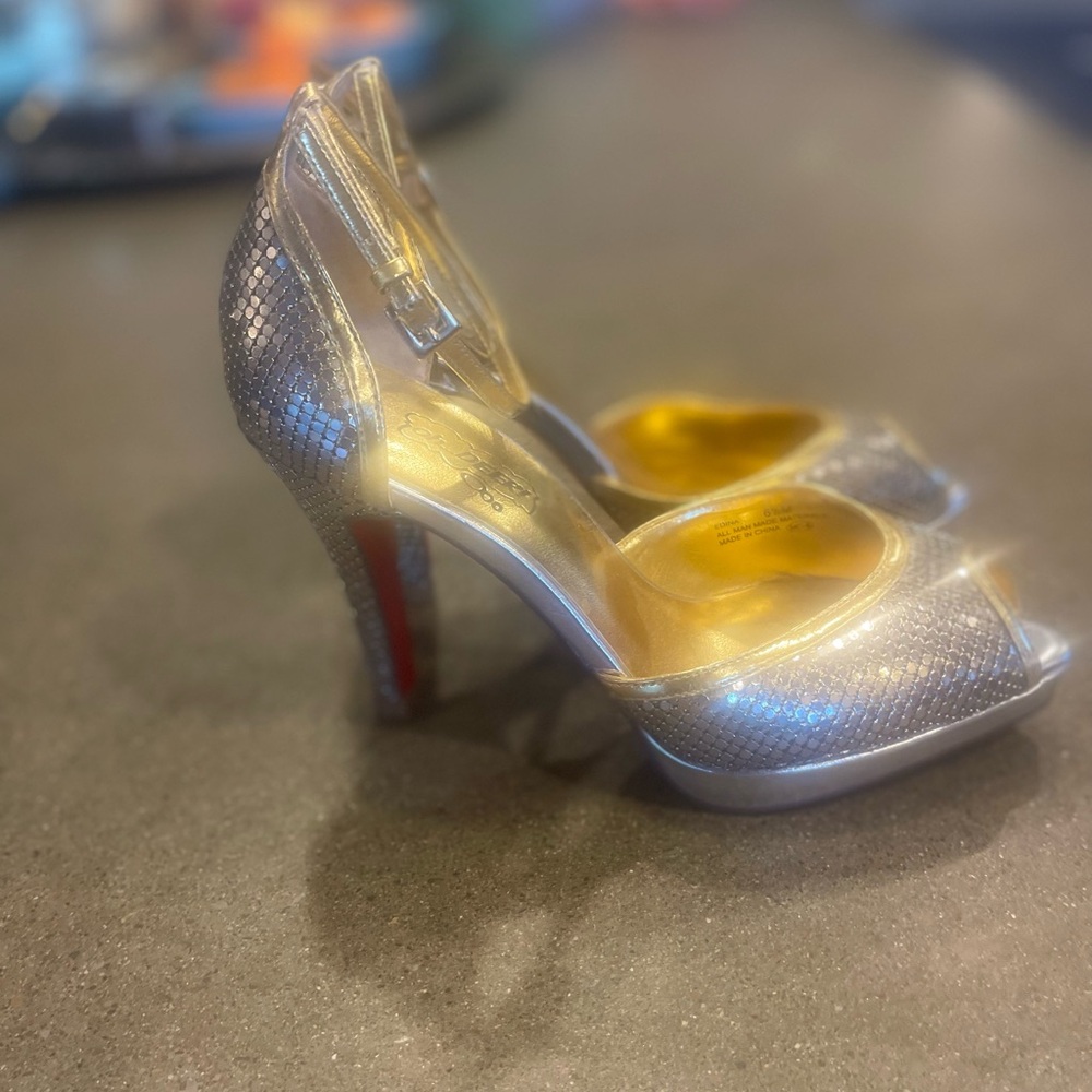 Oh Deer! Silver Glamour Heels